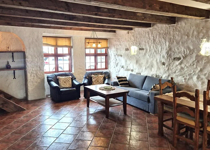 Deluxe In The Center With Balcony Apartment