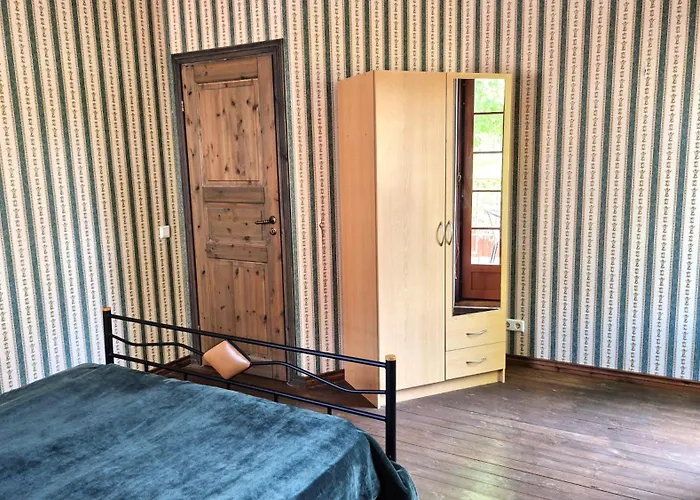 Deluxe In The Center With Balcony Apartment *