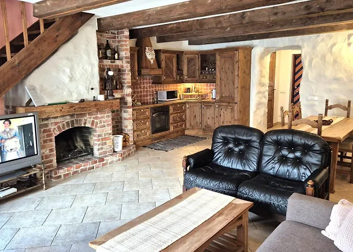 Deluxe In The Center With Balcony Apartment