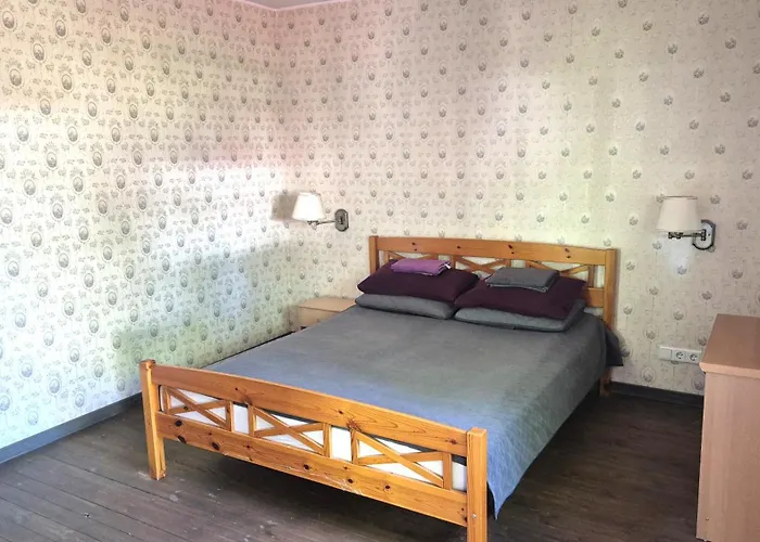 Deluxe In The Center With Balcony Apartment *