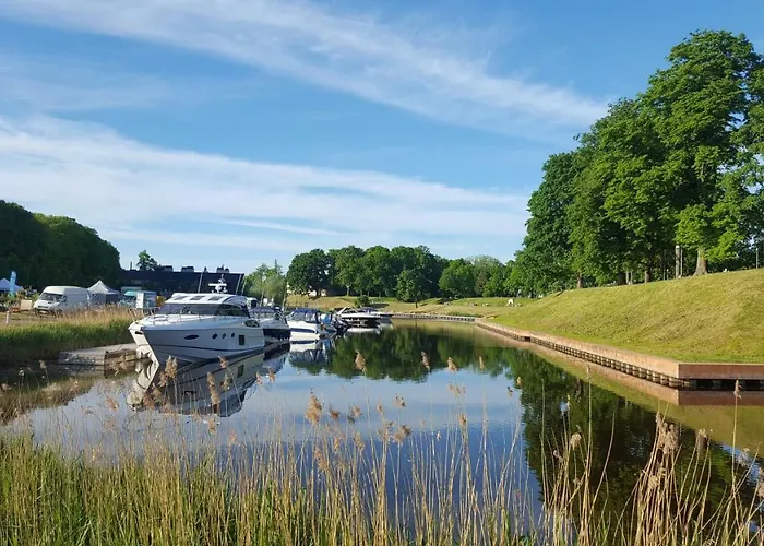 Deluxe In The Center With Balcony Apartment
